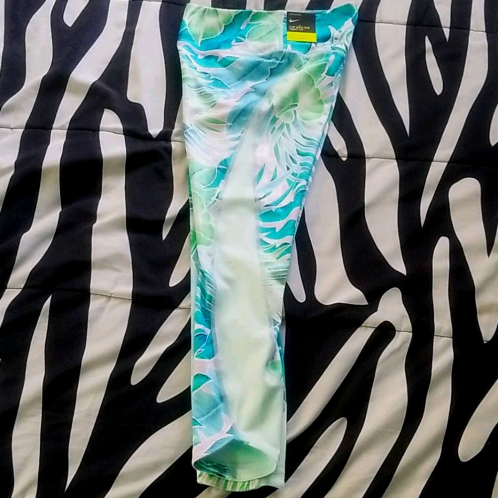 Nike tropical cropped leggings capri gym yoga pants activewear athletic workout - Picture 5 of 9